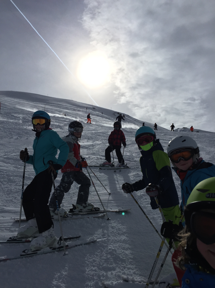 10 great reasons to get your children skiing!