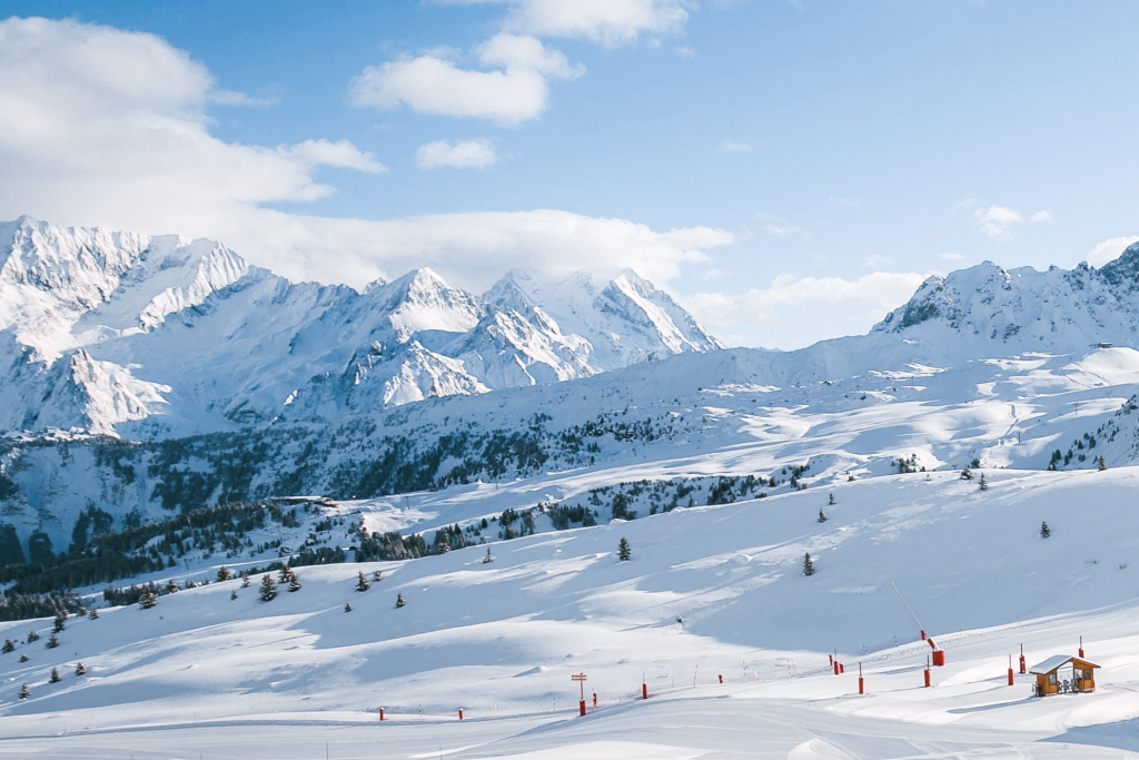 Top 5 Snow Sure Ski Resorts to Visit for the Easter Holidays! Maison