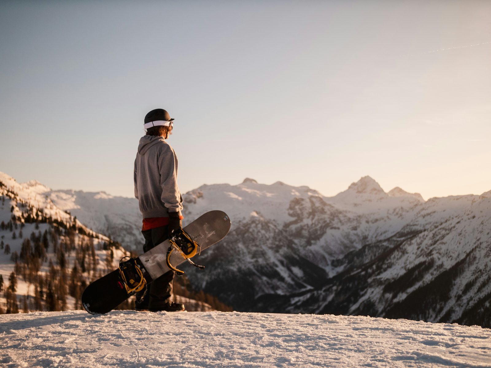 10 Top Tips for Beginner Snowboarders