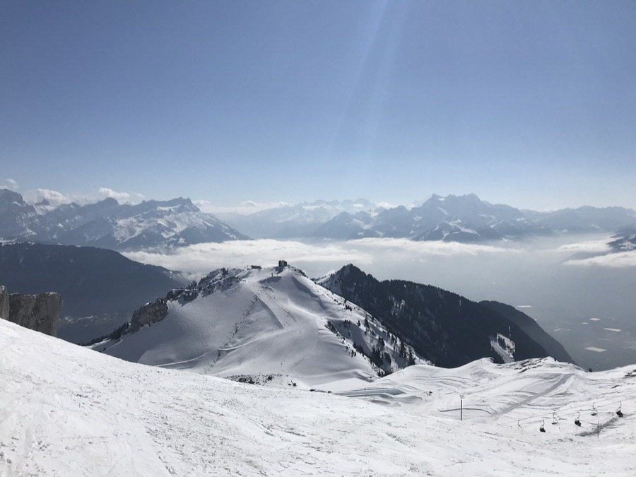 A Guide to Skiing in Leysin